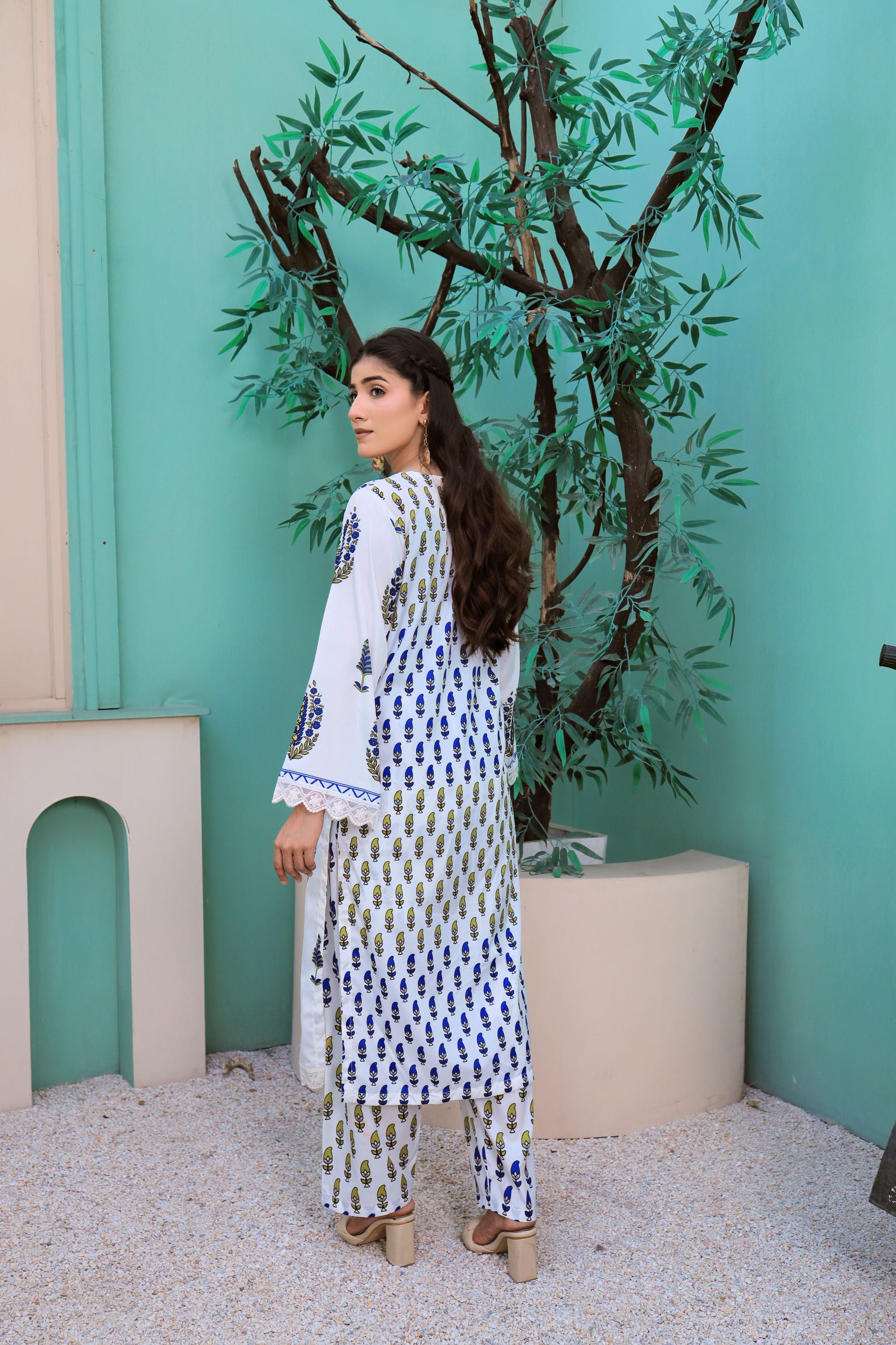 Grip Silk Shirt Dupatta Crinkle 2 PC Stitched Suit
