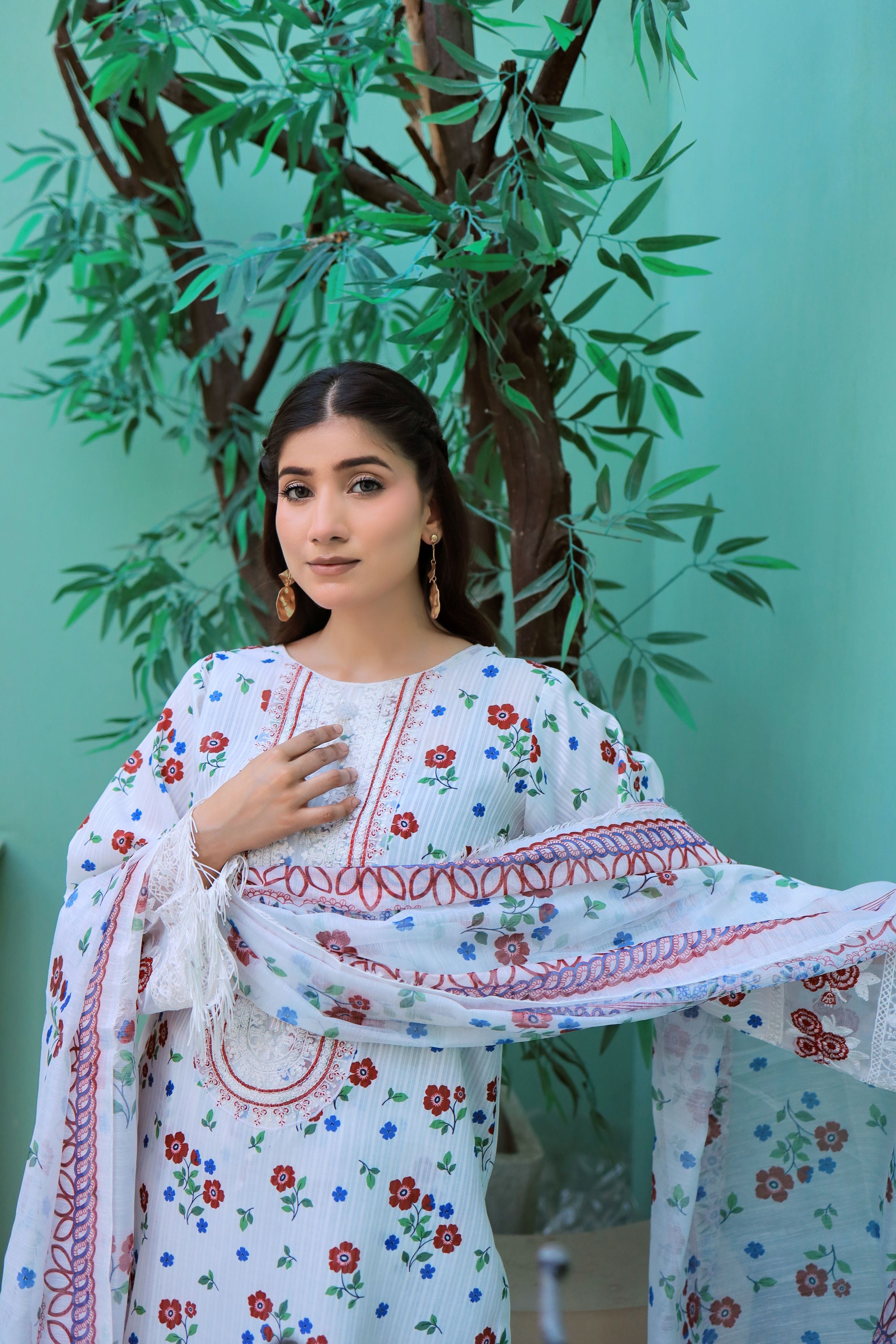 Banadora Lawn Shirt Trouser With Embroidery Path Munar Dupatta 3 PC Stitched Suit