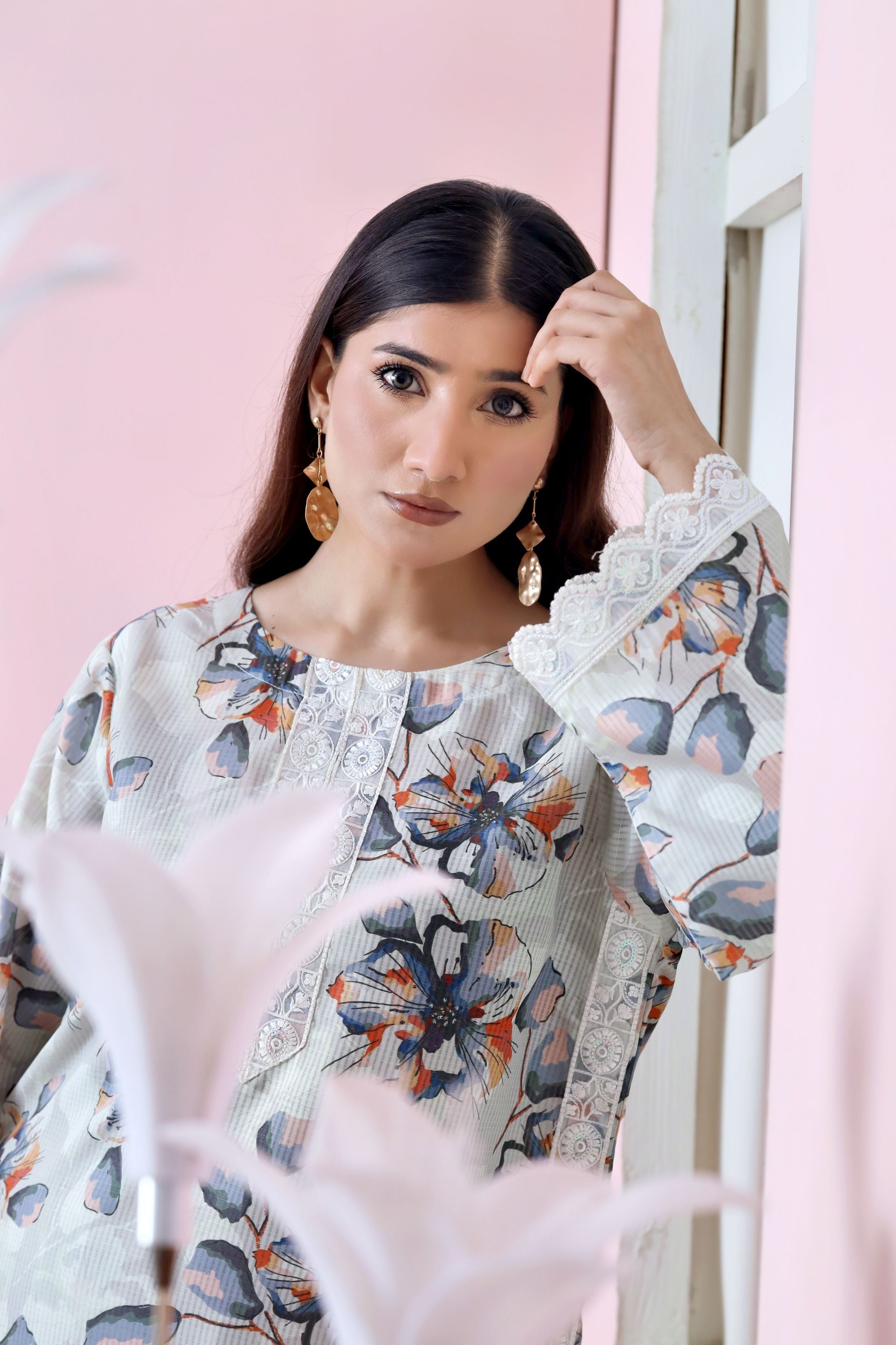 Banadora Lawn Shirt Trouser With Embroidery Path Munar Dupatta 3 PC Stitched Suit